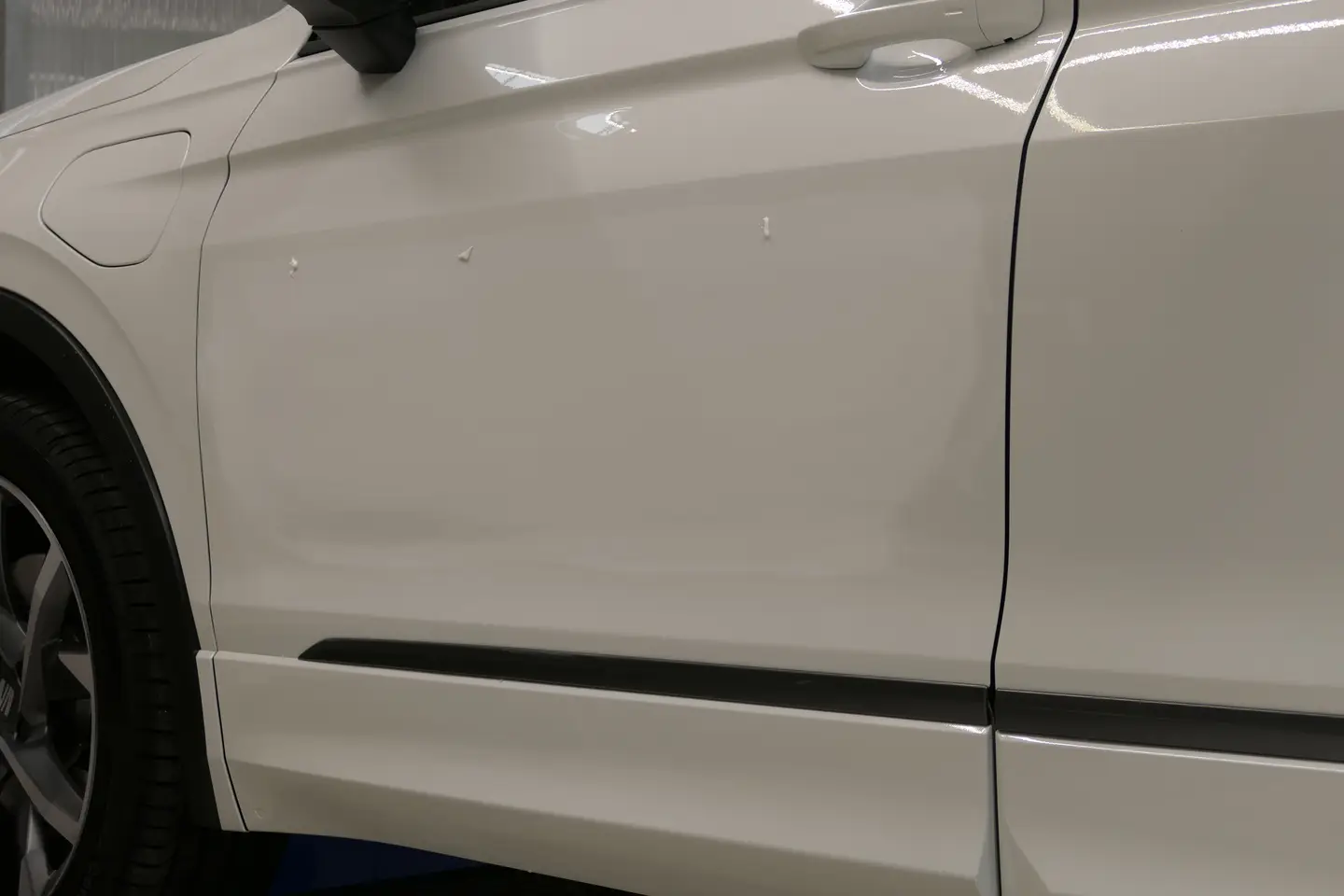 Impressionen Fahrzeug zur Politur auf einer Hebebühne,
um rückenfreundlich zu arbeiten