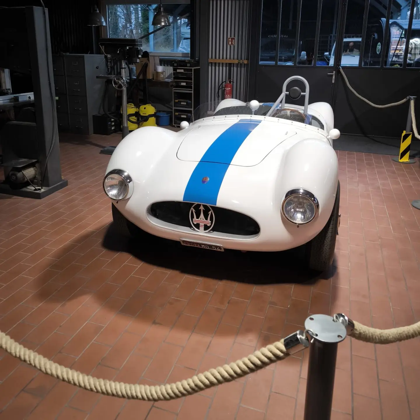 Specials Neuaufbau eines Maserati: Fertiges Ergebnis im Showroom